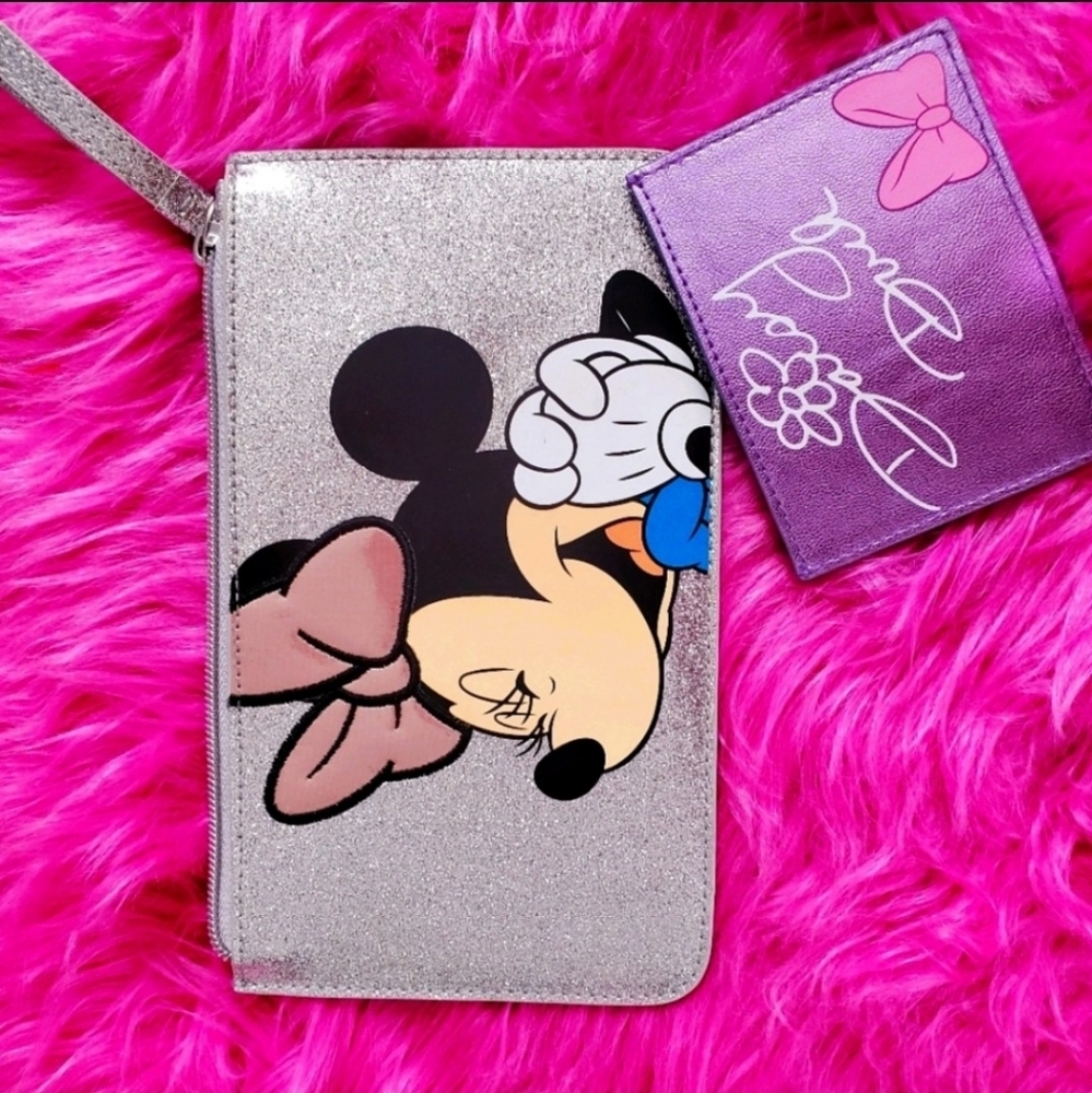 Silver Minnie clutch + Daisey wallet